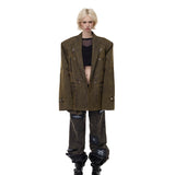 構造的なレトロ仕立ての上着