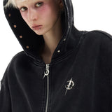 解体されたジップアップフーディ