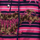 ヒョウ柄の毛皮の頭巾