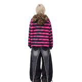 ヒョウ柄の毛皮の頭巾