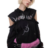 切り抜き付きフード付きワンピース